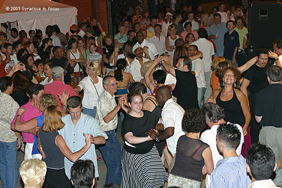 (Day 2) The crowd dances to the picante sounds of Alex Torres y su Orquestra