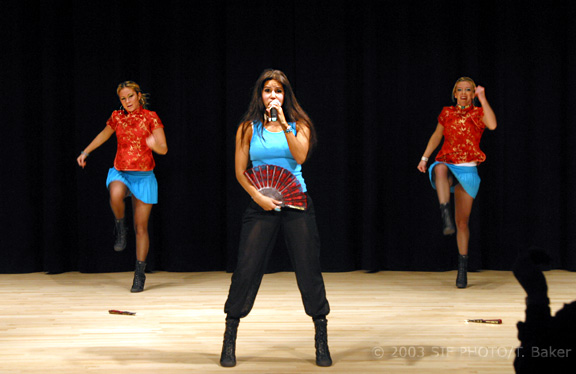 (c) SIF PHOTO/T. Baker (JANA WITH DANCERS)